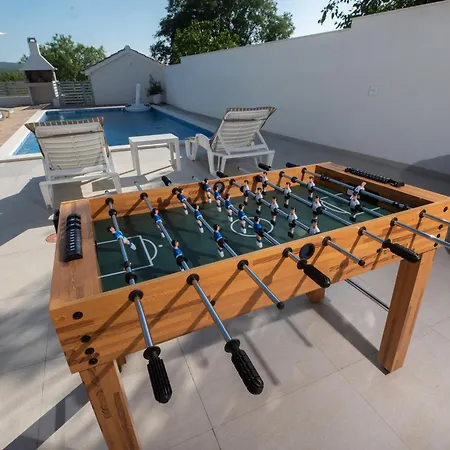 Pool House Ivana Private Pool & Garden - Happy Ferienhaus Pridraga