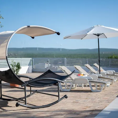 Pool House Ivana Private Pool & Garden - Happy Pridraga